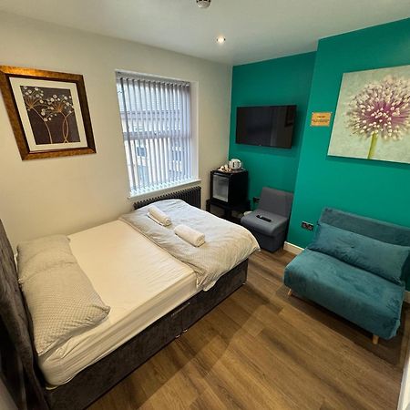Southgate Luxury Apartments Elland Ngoại thất bức ảnh