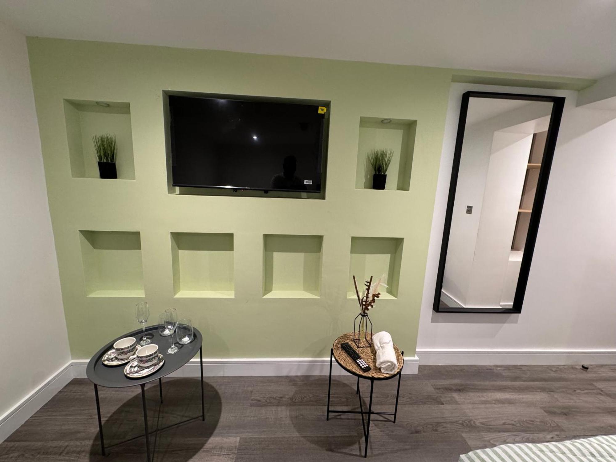 Southgate Luxury Apartments Elland Ngoại thất bức ảnh