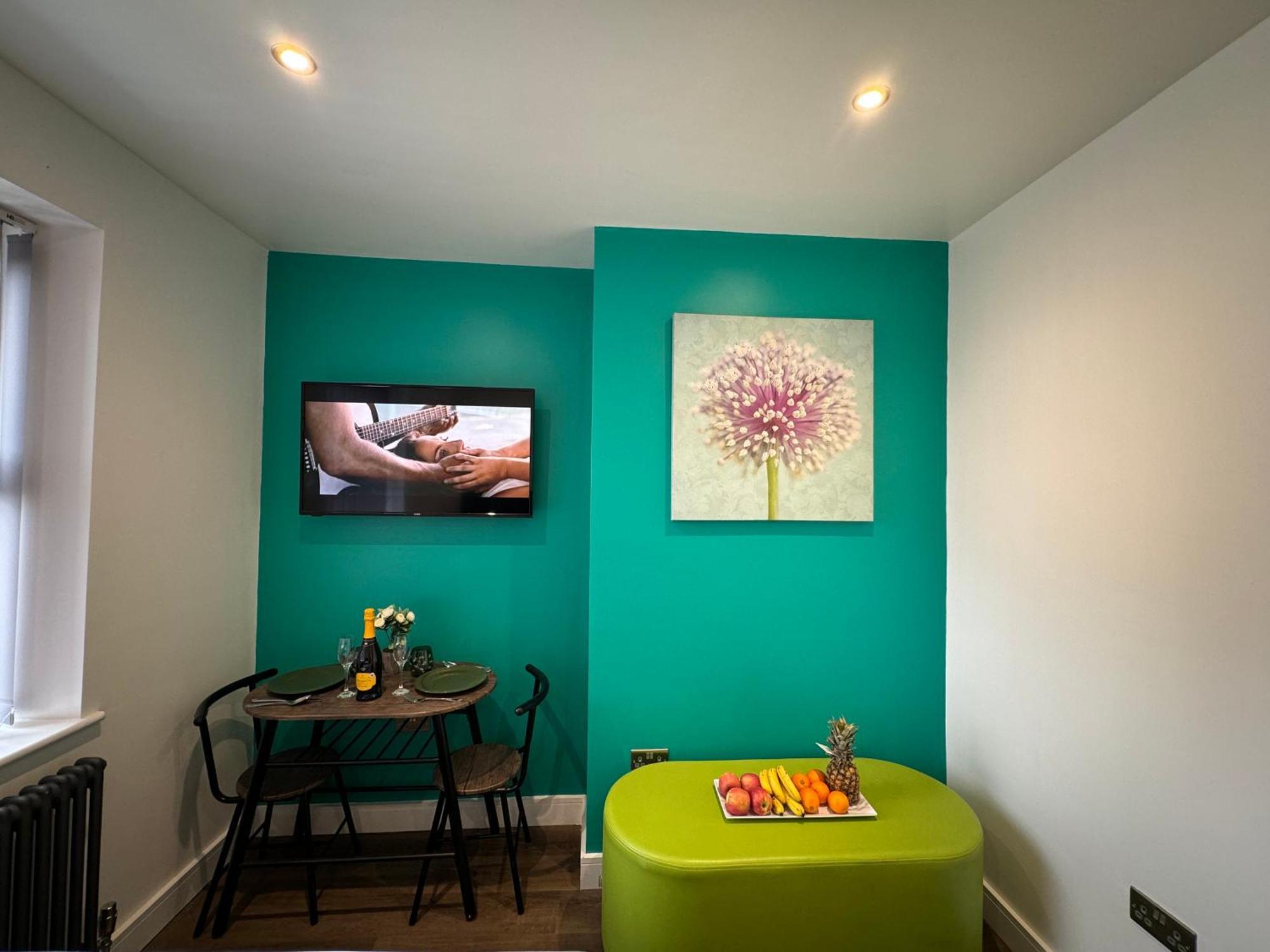 Southgate Luxury Apartments Elland Ngoại thất bức ảnh