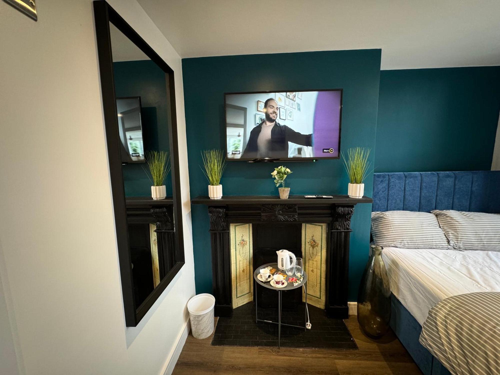 Southgate Luxury Apartments Elland Ngoại thất bức ảnh