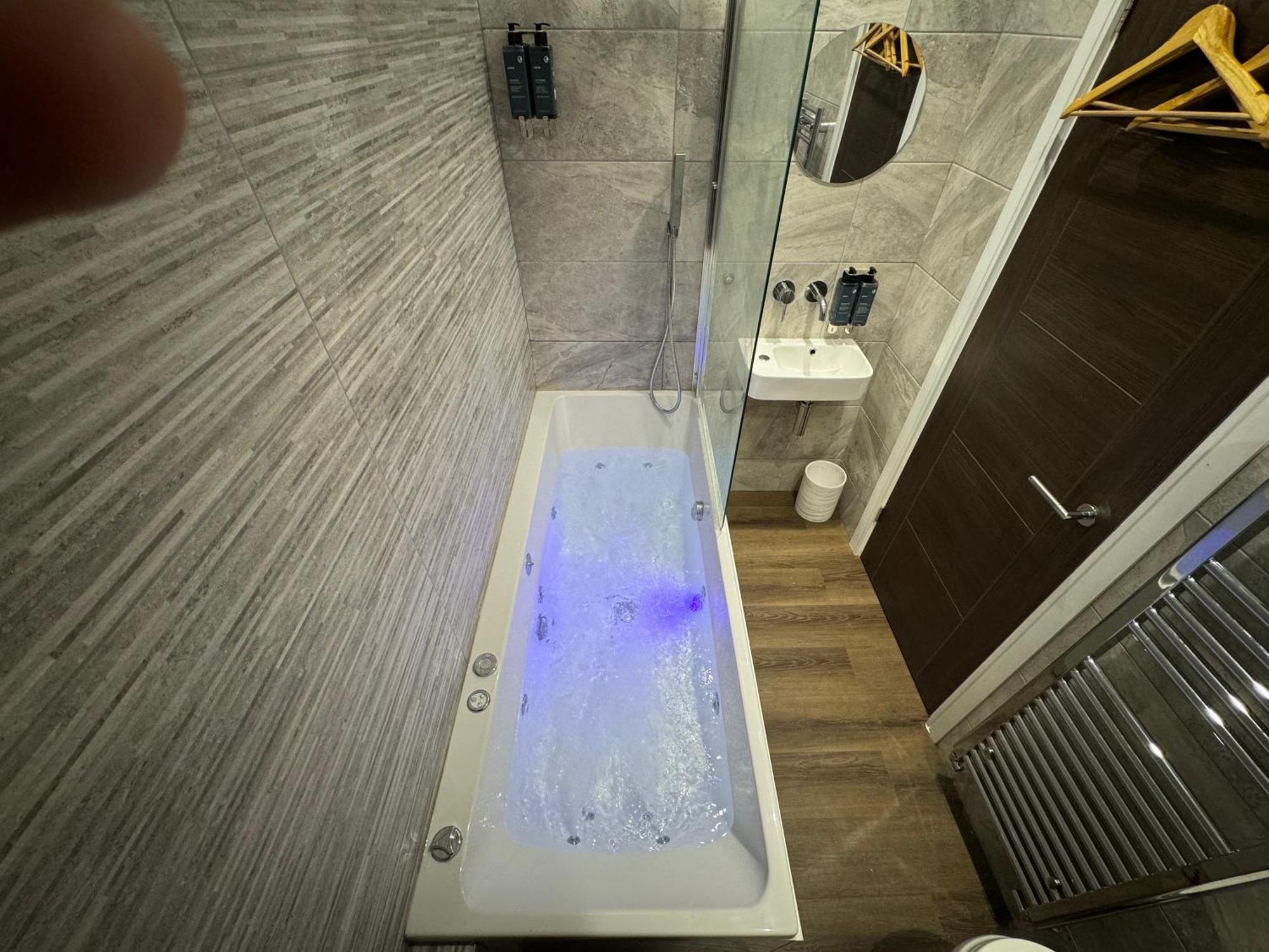 Southgate Luxury Apartments Elland Phòng bức ảnh