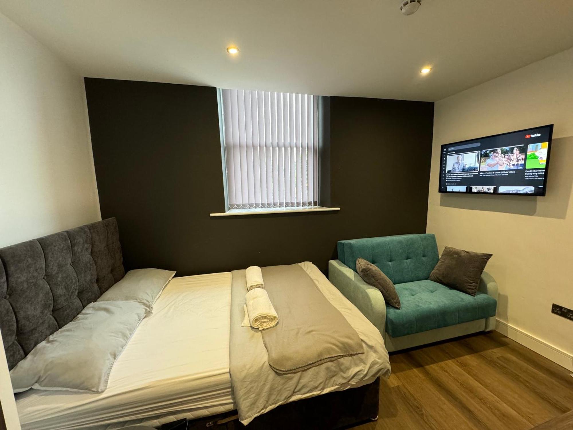Southgate Luxury Apartments Elland Ngoại thất bức ảnh