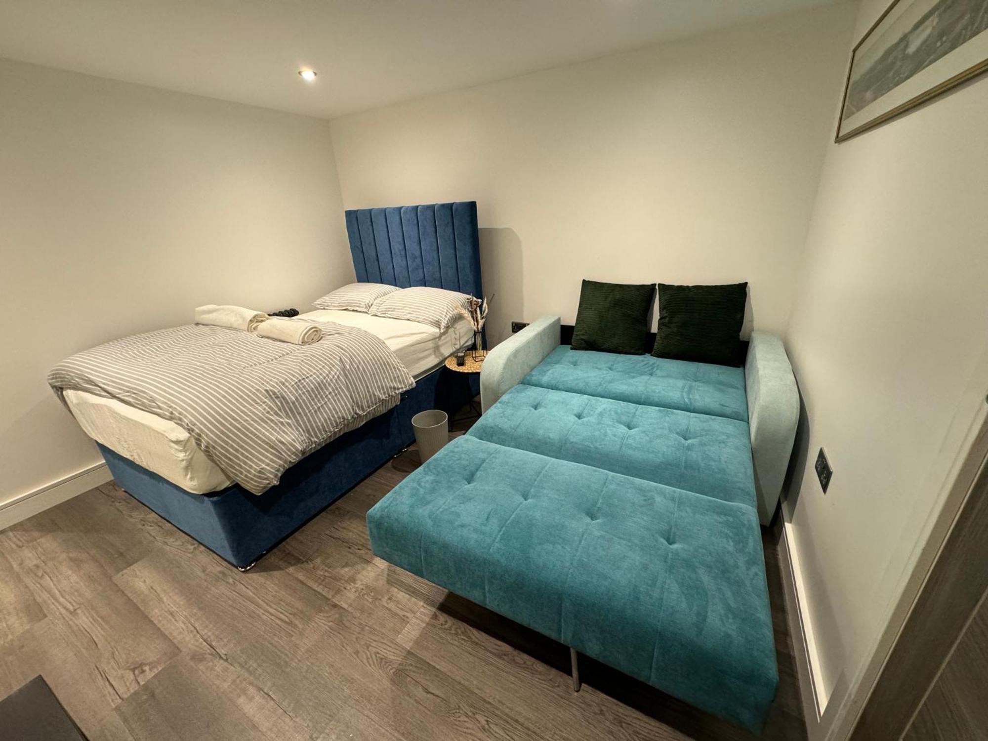 Southgate Luxury Apartments Elland Ngoại thất bức ảnh