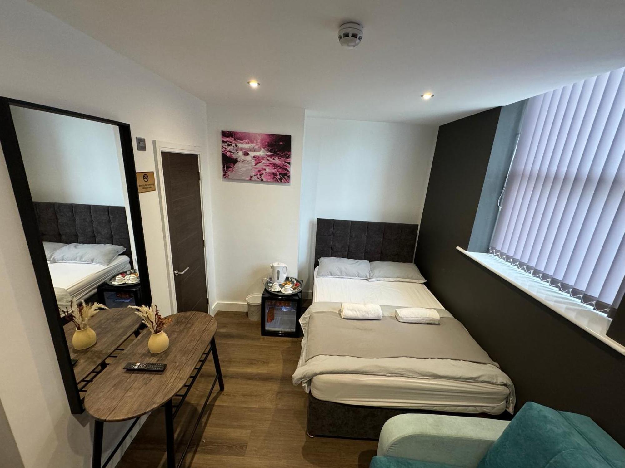 Southgate Luxury Apartments Elland Ngoại thất bức ảnh