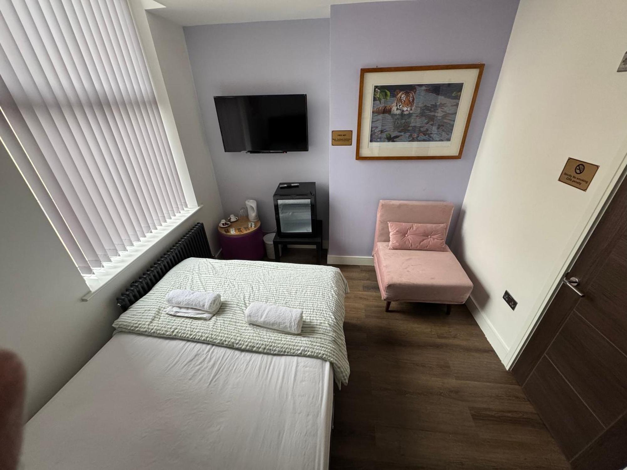 Southgate Luxury Apartments Elland Ngoại thất bức ảnh